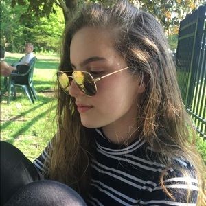 Meet your Posher, Kaya